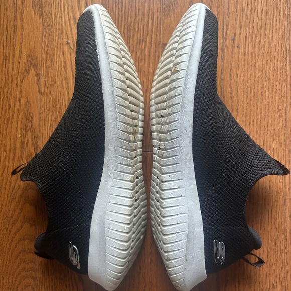 Sketchers Slip-on Shoes - Picture 5 of 6